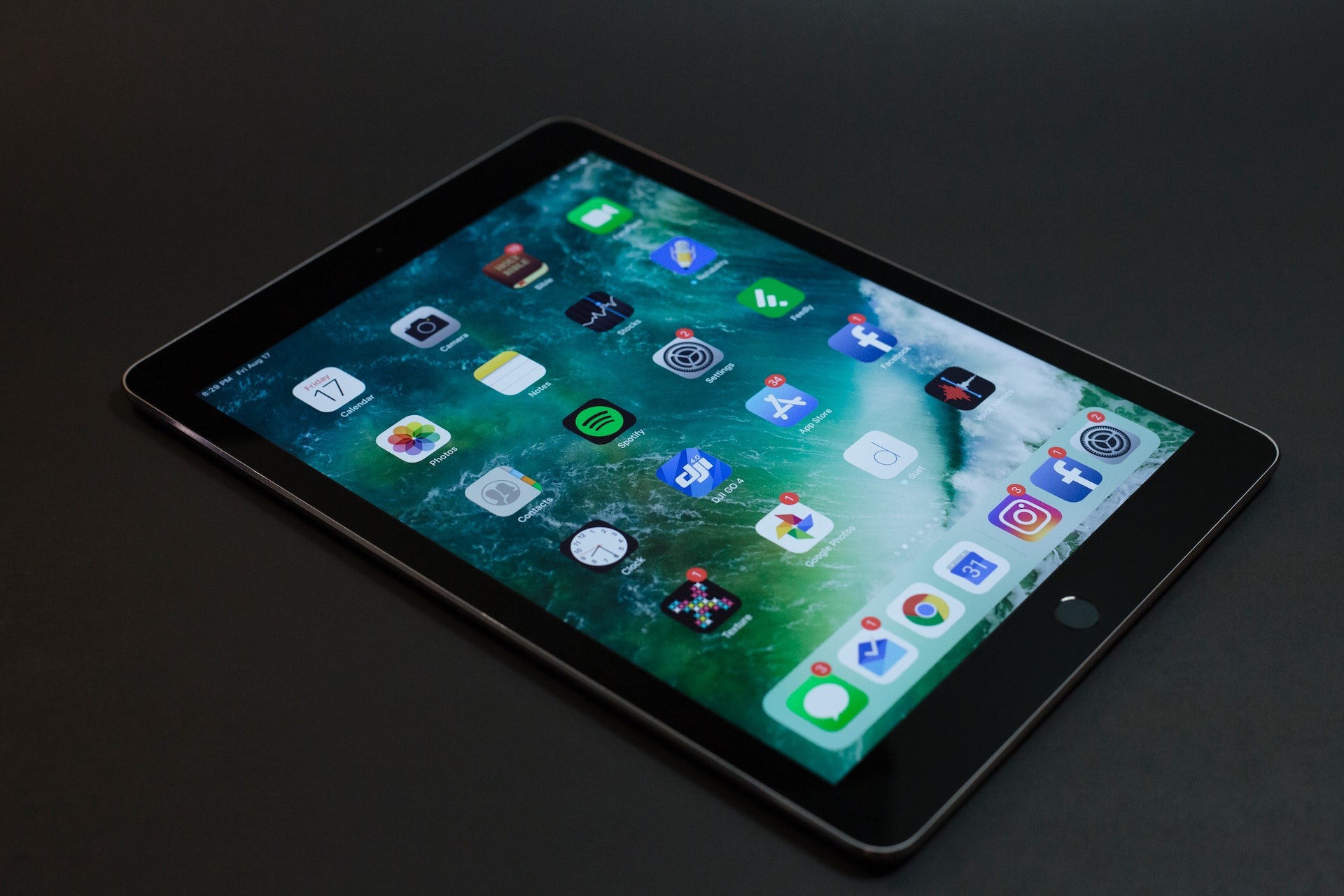 iPad (2022) vs. iPad Air (2022): not many reasons to get an iPad Air